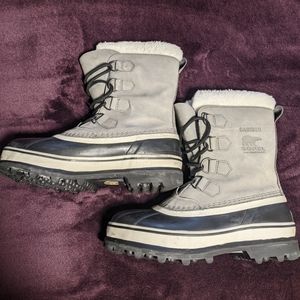 Caribou Waterproof Sorel Boots sz 9 in Stone